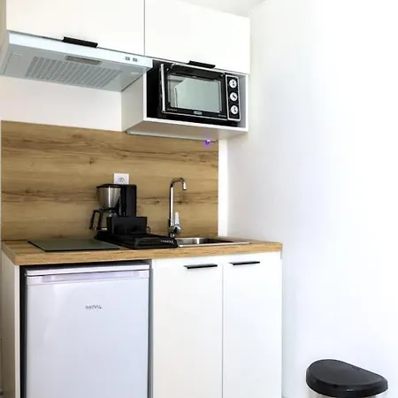 Hotel Du Golfe Sete-balaruc 2*