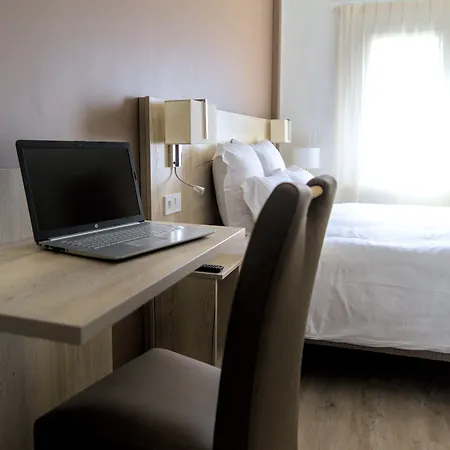 Du Golfe Sete-balaruc Hotel 2*